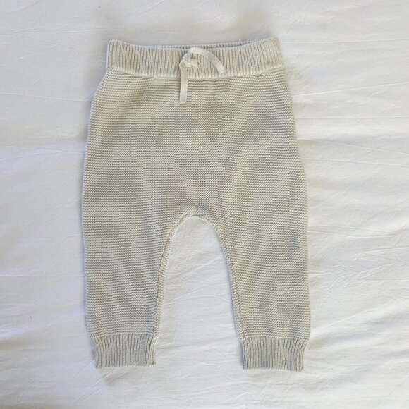Carter’s Knit Pants • 9 Months - Picture 1 of 3